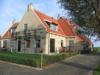 Buitenaanzicht Kinnumer Slaper voorhuis mini Buitenaanzicht Kinnumer Slaper voorhuis mini
